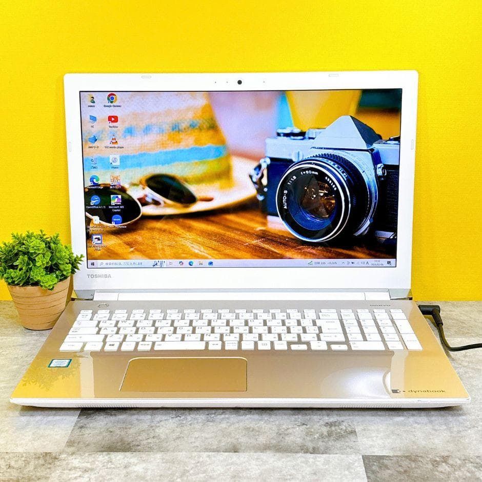 美品✨ⅰ7✨SSD512搭載で快適✨おしゃれゴールド❣フルHD 薄型 カメラ付き