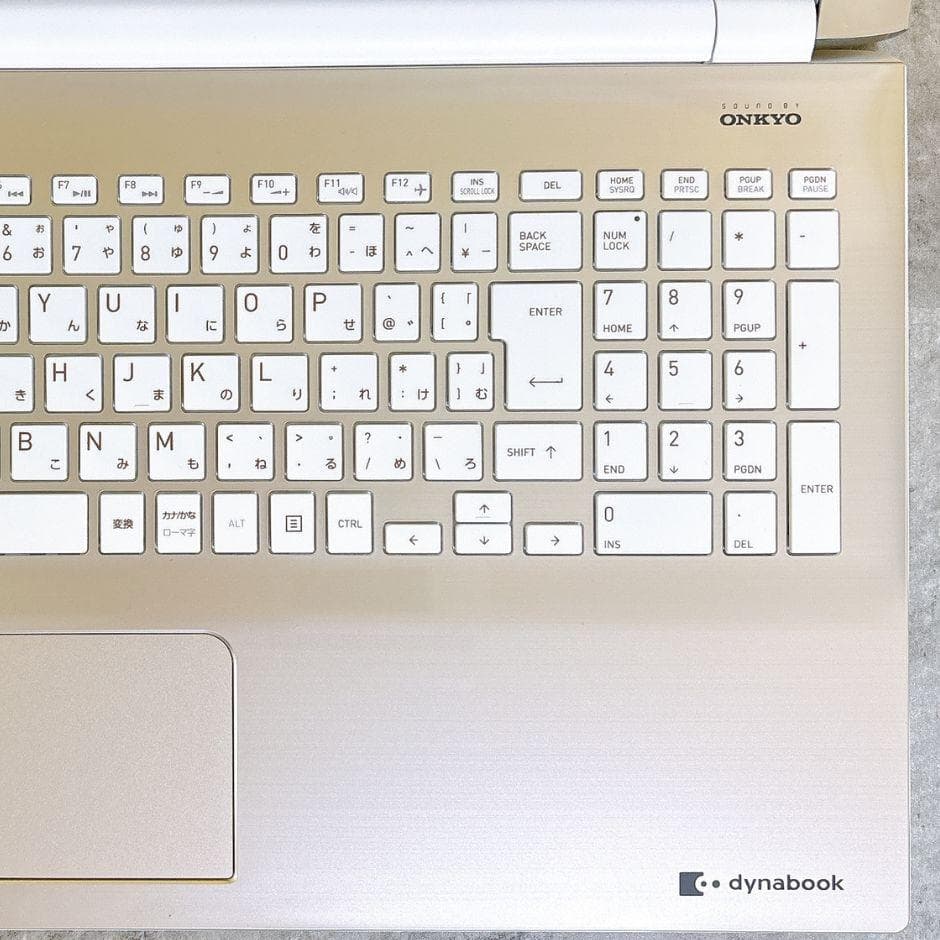 美品✨ⅰ7✨SSD512搭載で快適✨おしゃれゴールド❣フルHD 薄型 カメラ付き