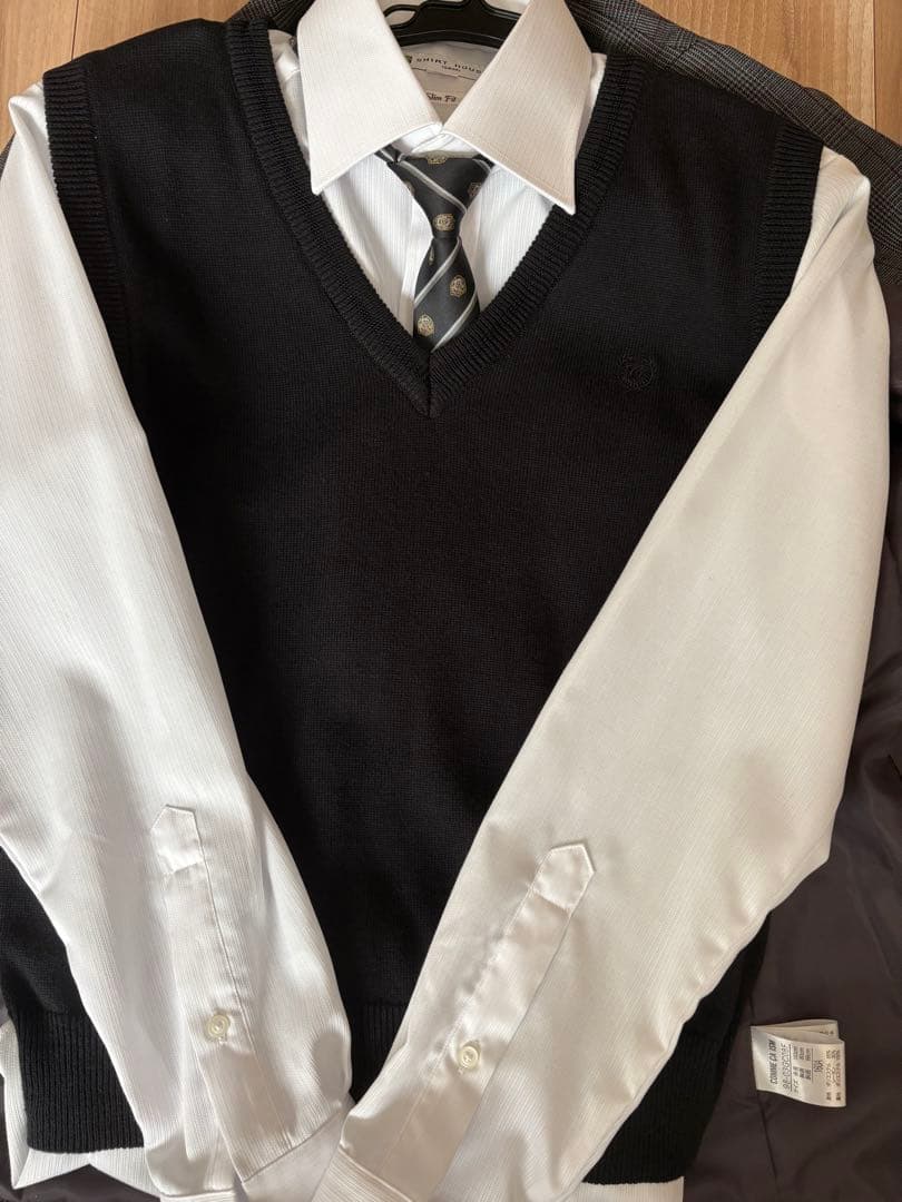 コムサイズム 160A 男子スーツセット ベストネクタイ4点 発表会卒業式