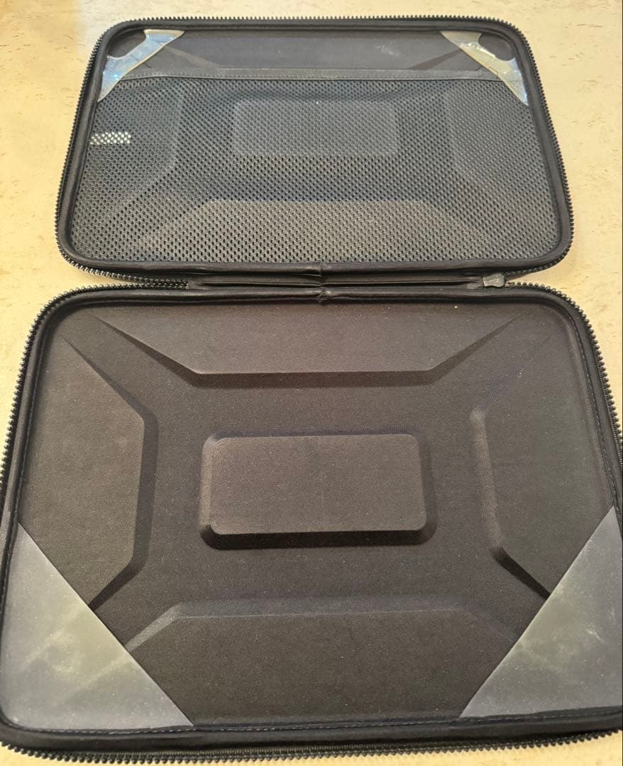 MacBooKPro13インチ Core i5 8GB UAG Macケース付き