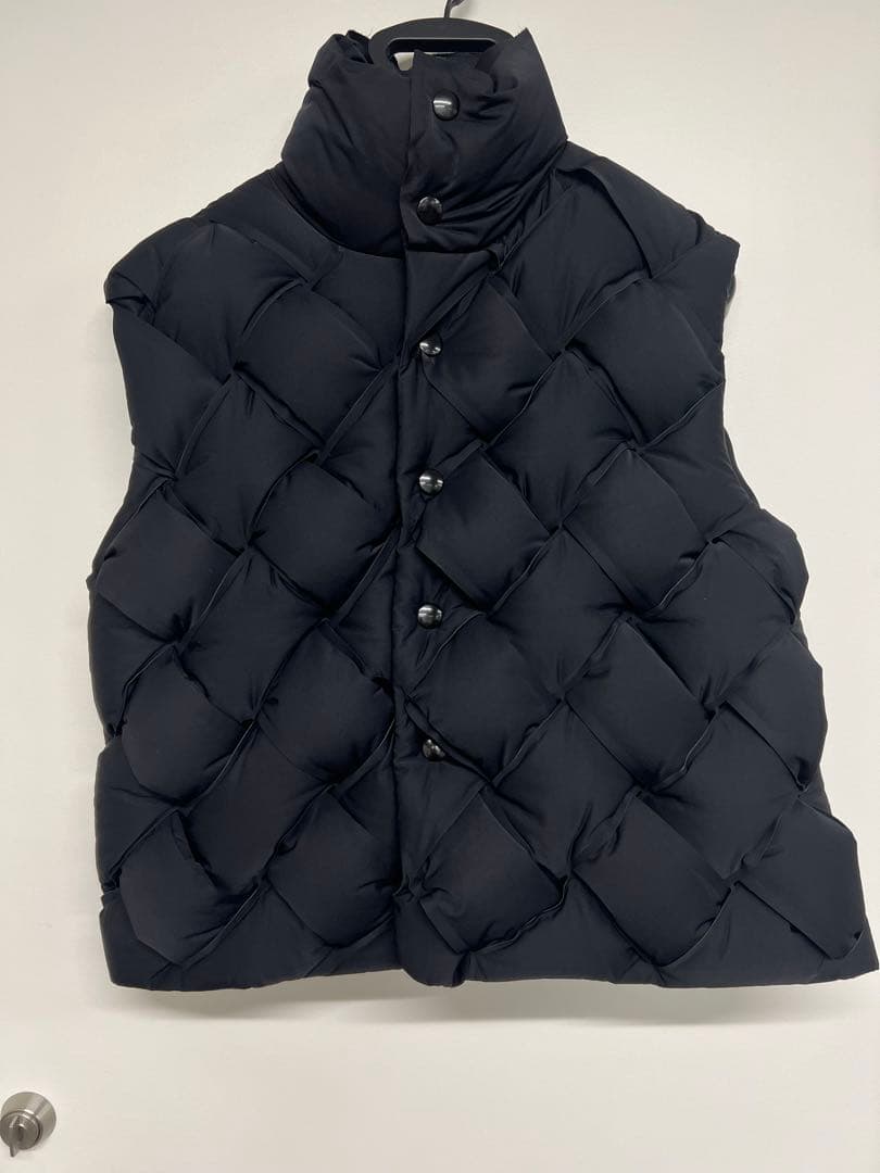 BOTTEGA VENETA イントレチャート ダウンベスト