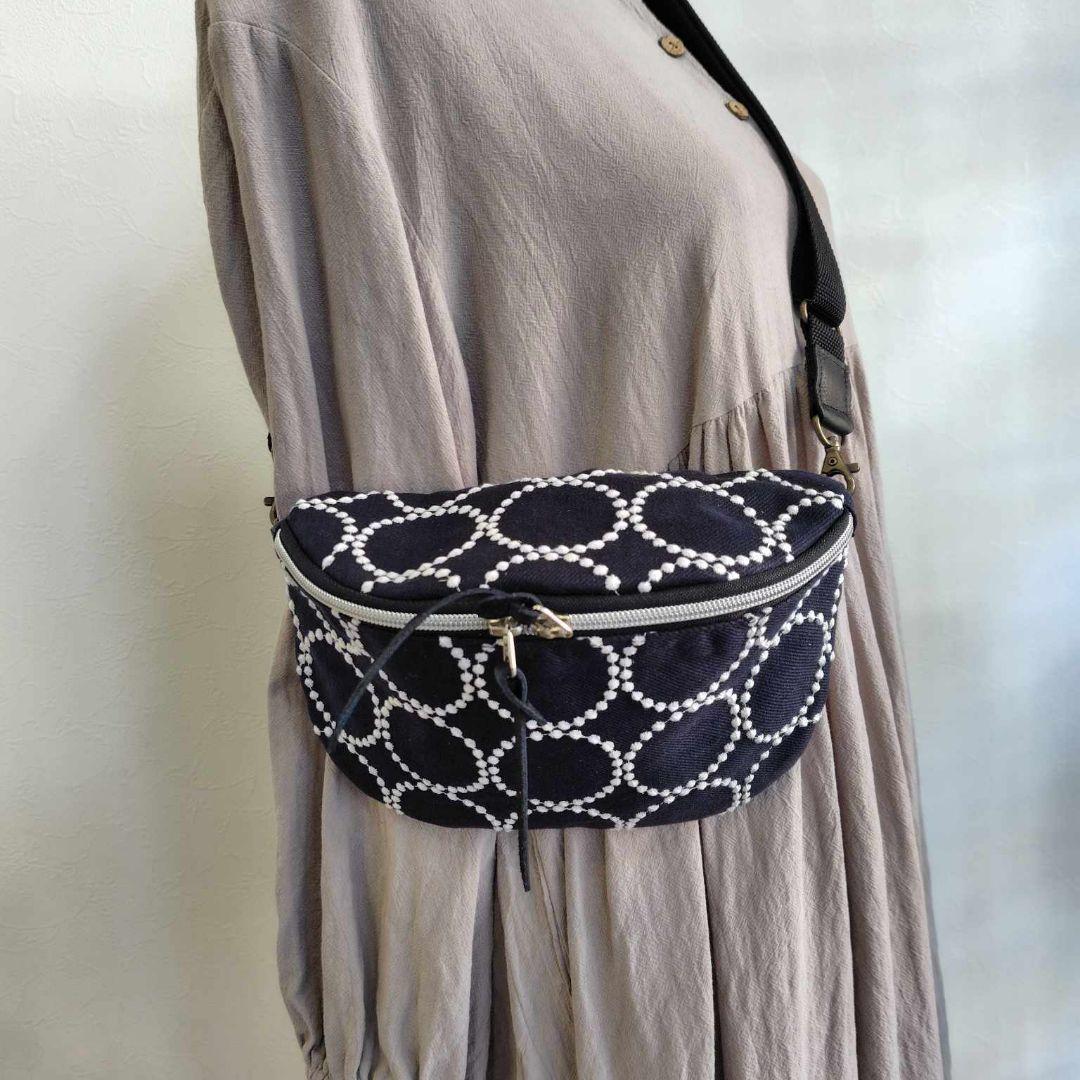 リ*ン様 ミナペルホネン/tambourine タンバリンネイビー×白/ボディー