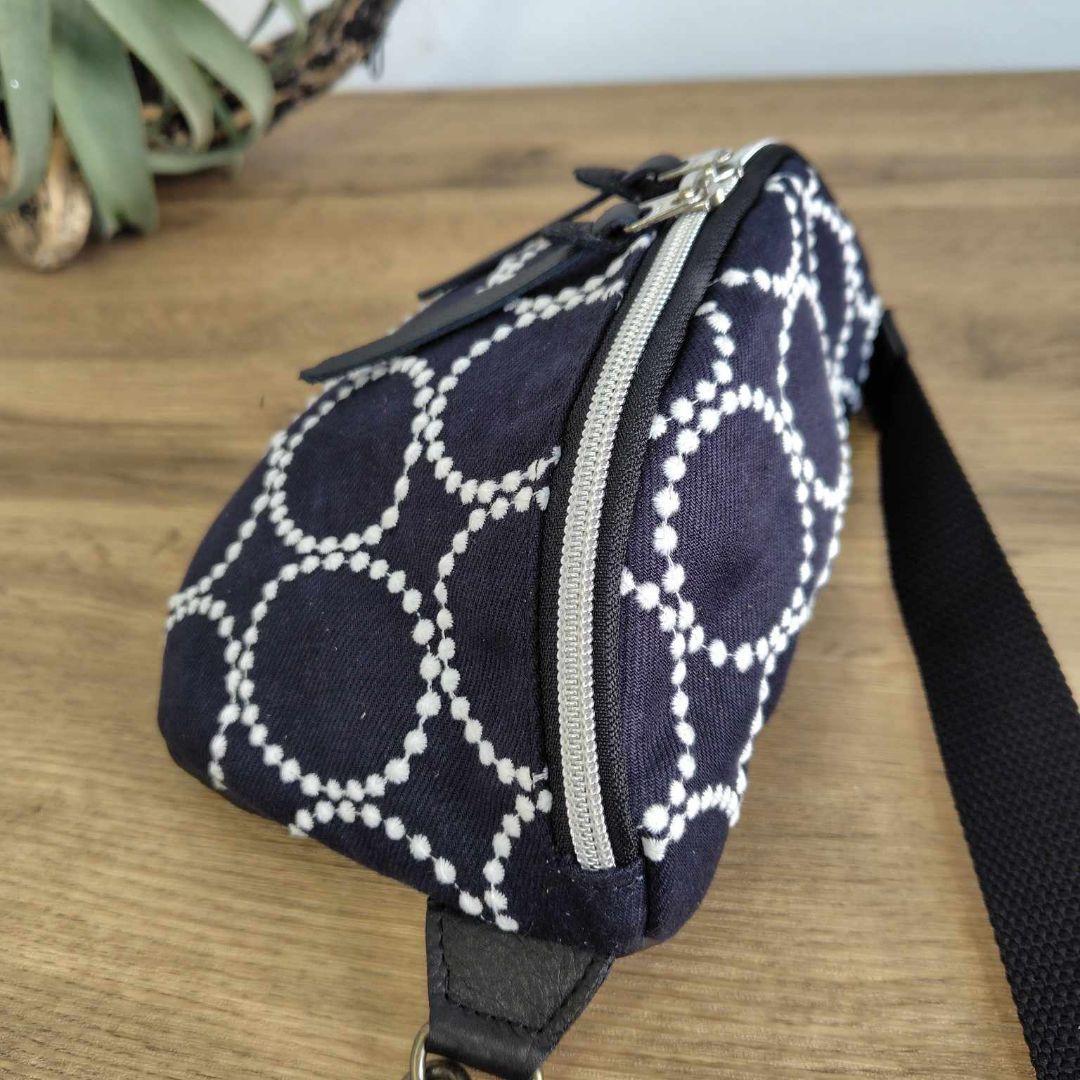 リ*ン様 ミナペルホネン/tambourine タンバリンネイビー×白/ボディー