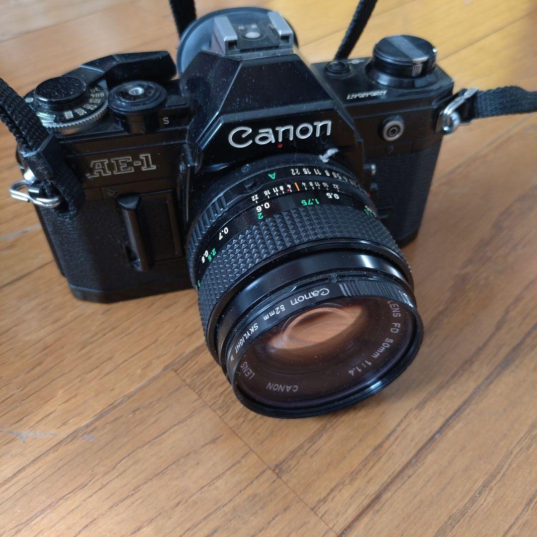 フィルムカメラ　CANON AE-1