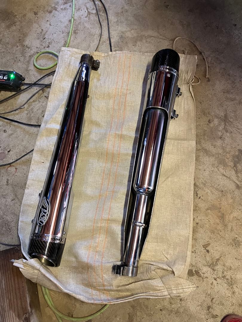 ハーレー　ツーリング　マフラー