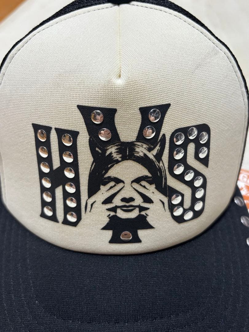 ヒステリックグラマーSEE NO EVIL スタッズメッシュキャップ