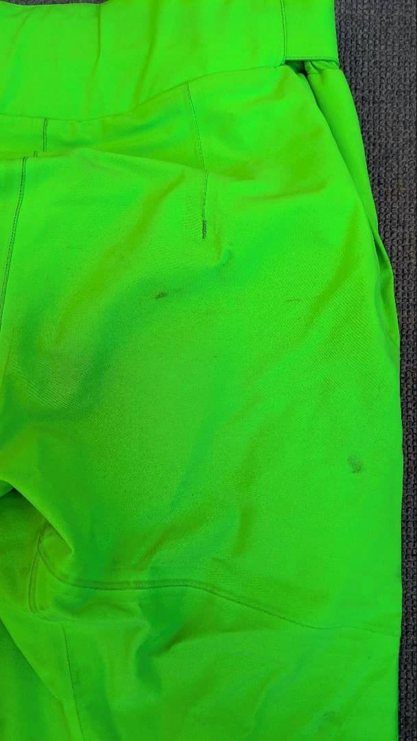 2021-2022年ONYONEスキーウェア上下セット（ジャケット・パンツ）