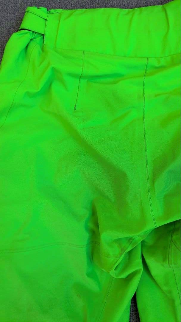 2021-2022年ONYONEスキーウェア上下セット（ジャケット・パンツ）