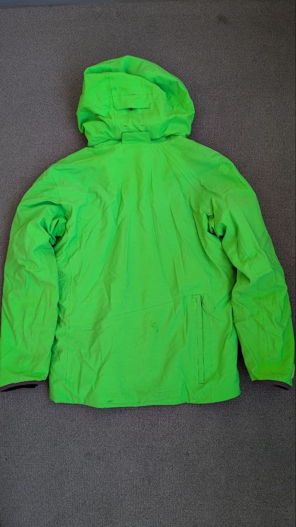 2021-2022年ONYONEスキーウェア上下セット（ジャケット・パンツ）