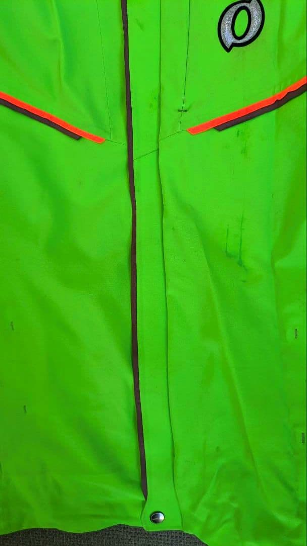 2021-2022年ONYONEスキーウェア上下セット（ジャケット・パンツ）