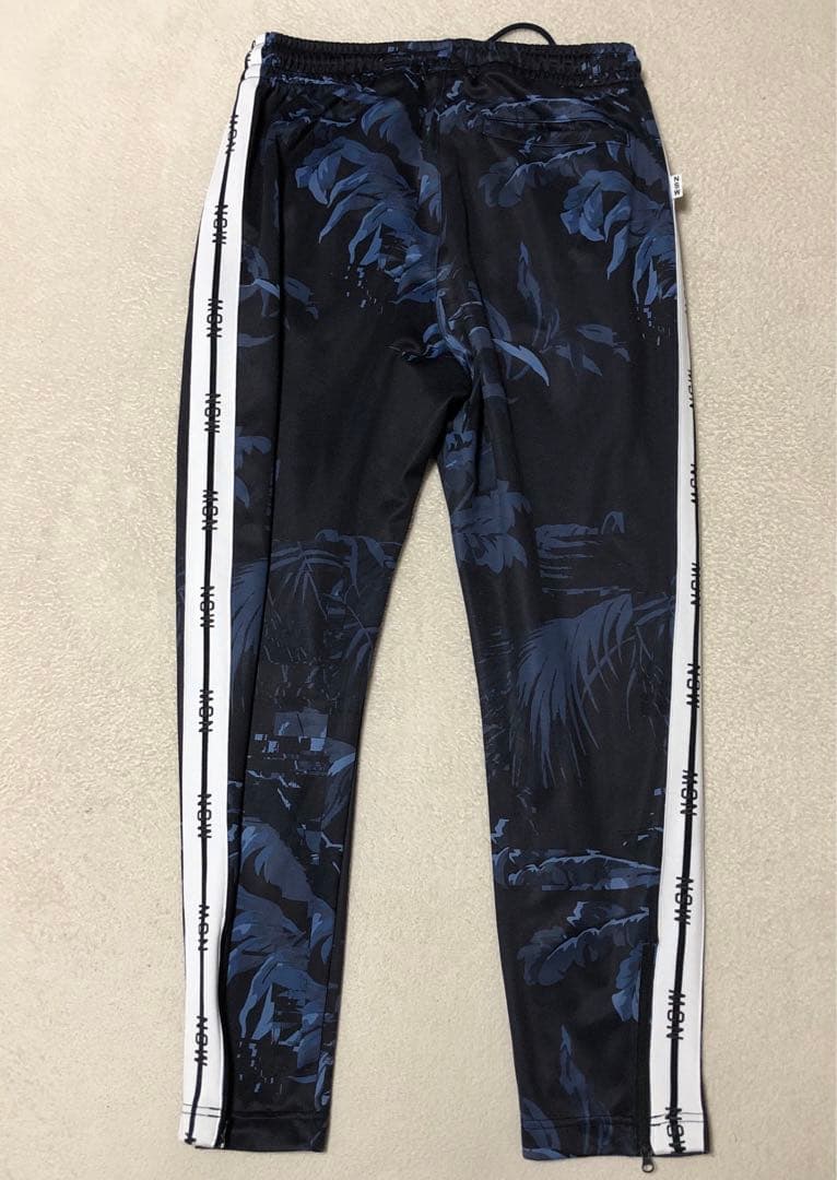 NIKE ナイキ　フローラル　花柄　ブラック　ジャージ　セットアップ　上下