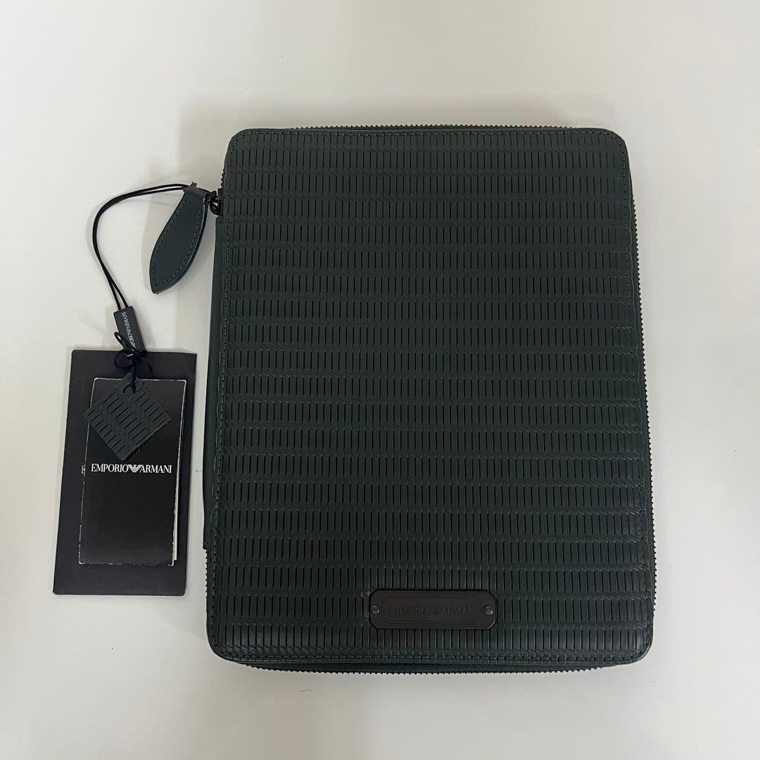 アルマーニ　タブレットケース