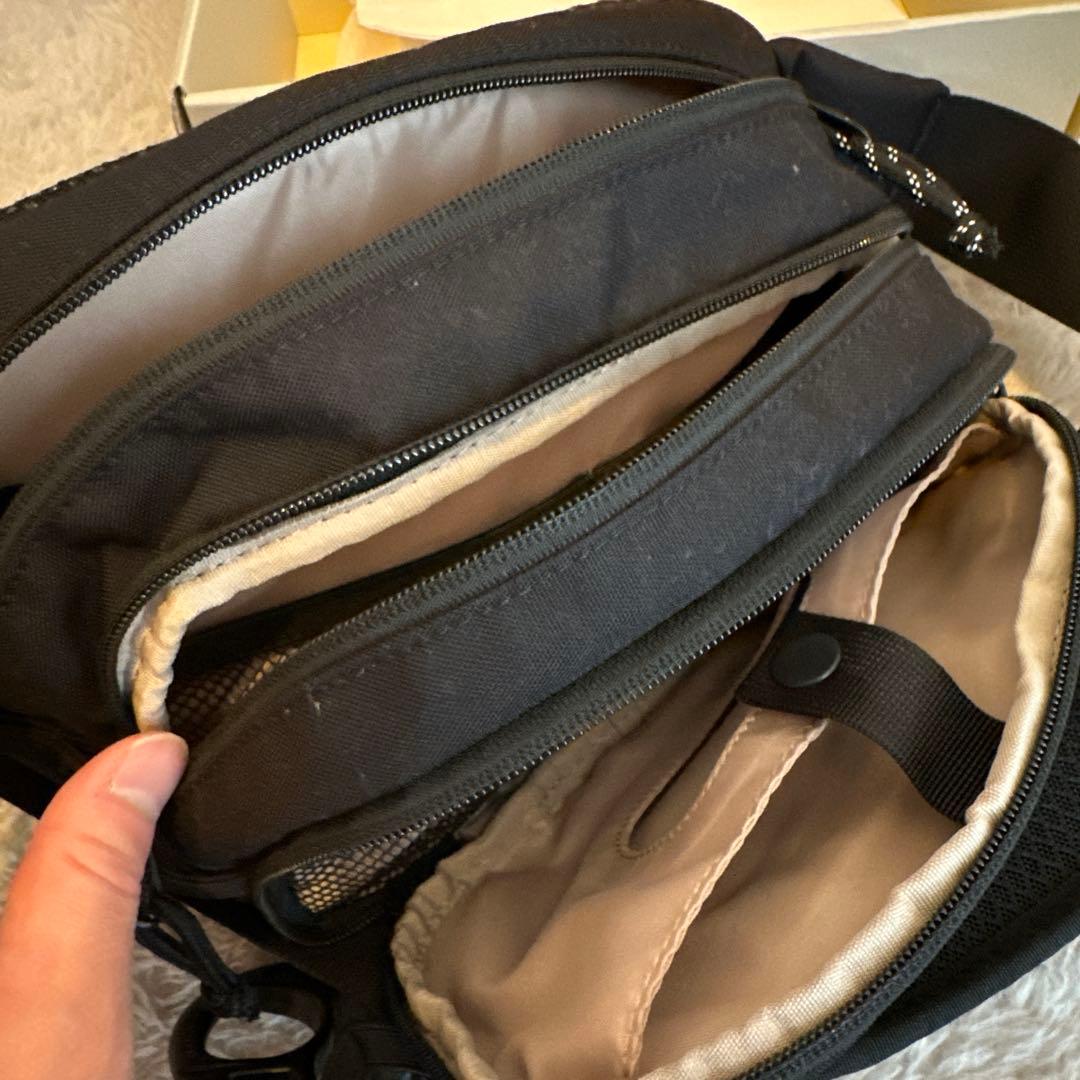 ハグー Hugoo ヒップシート 抱っこ紐 ショルダーバッグ 収納袋付き