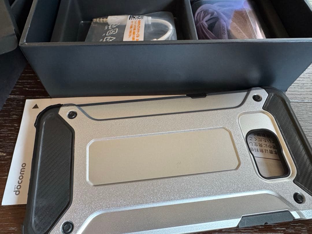 【美品】docomo Galaxy S7 edge 本体 箱付 ケースおまけ