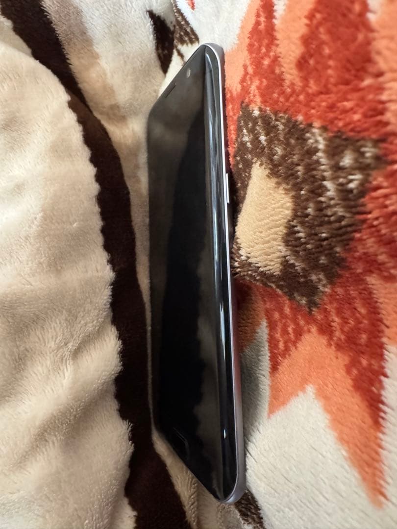 【美品】docomo Galaxy S7 edge 本体 箱付 ケースおまけ