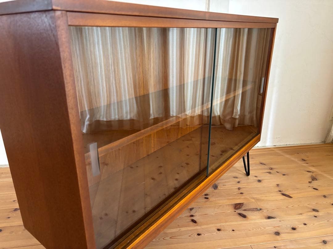 北欧ヴィンテージ　チーク　サイドボードキャビネット