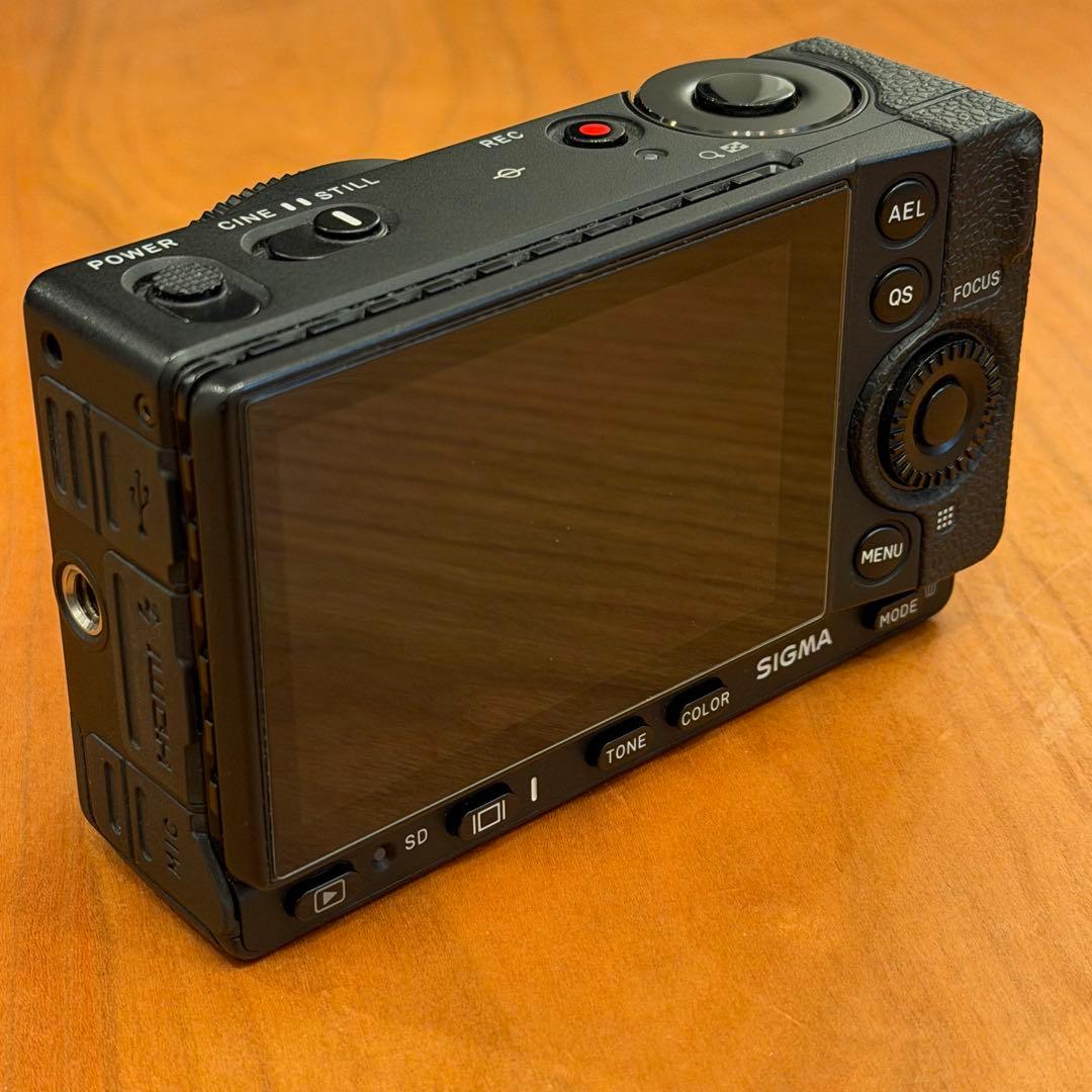 SIGMA fp ボディ 純正バッテリー2個付き