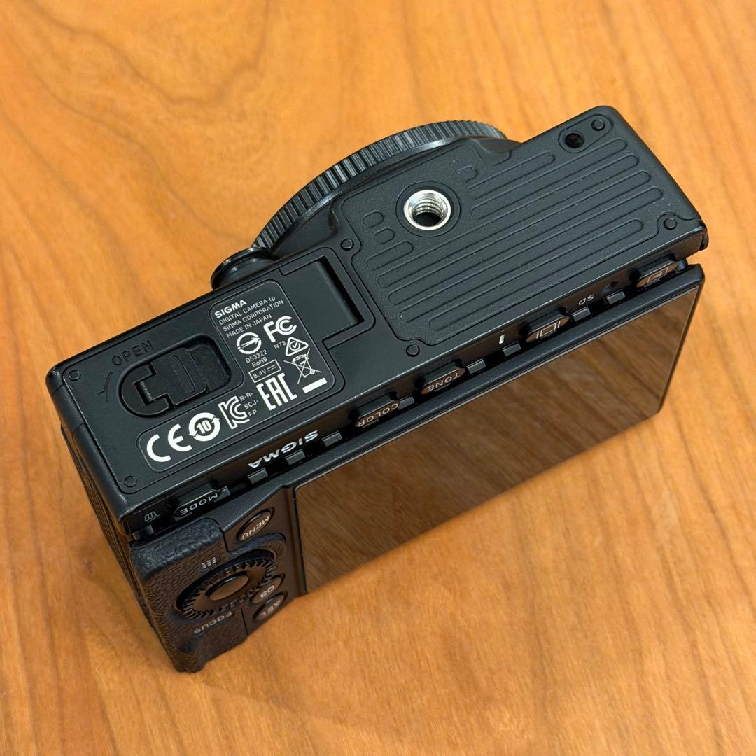 SIGMA fp ボディ 純正バッテリー2個付き