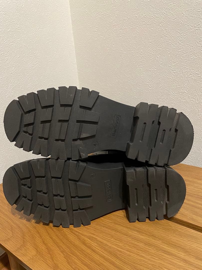 Barbour ブラック チェルシーブーツ