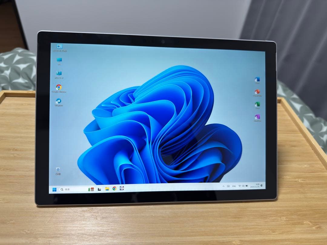 Windowsタブレット本体 Surface Pro 5 (i5-7300U 8+256GB)