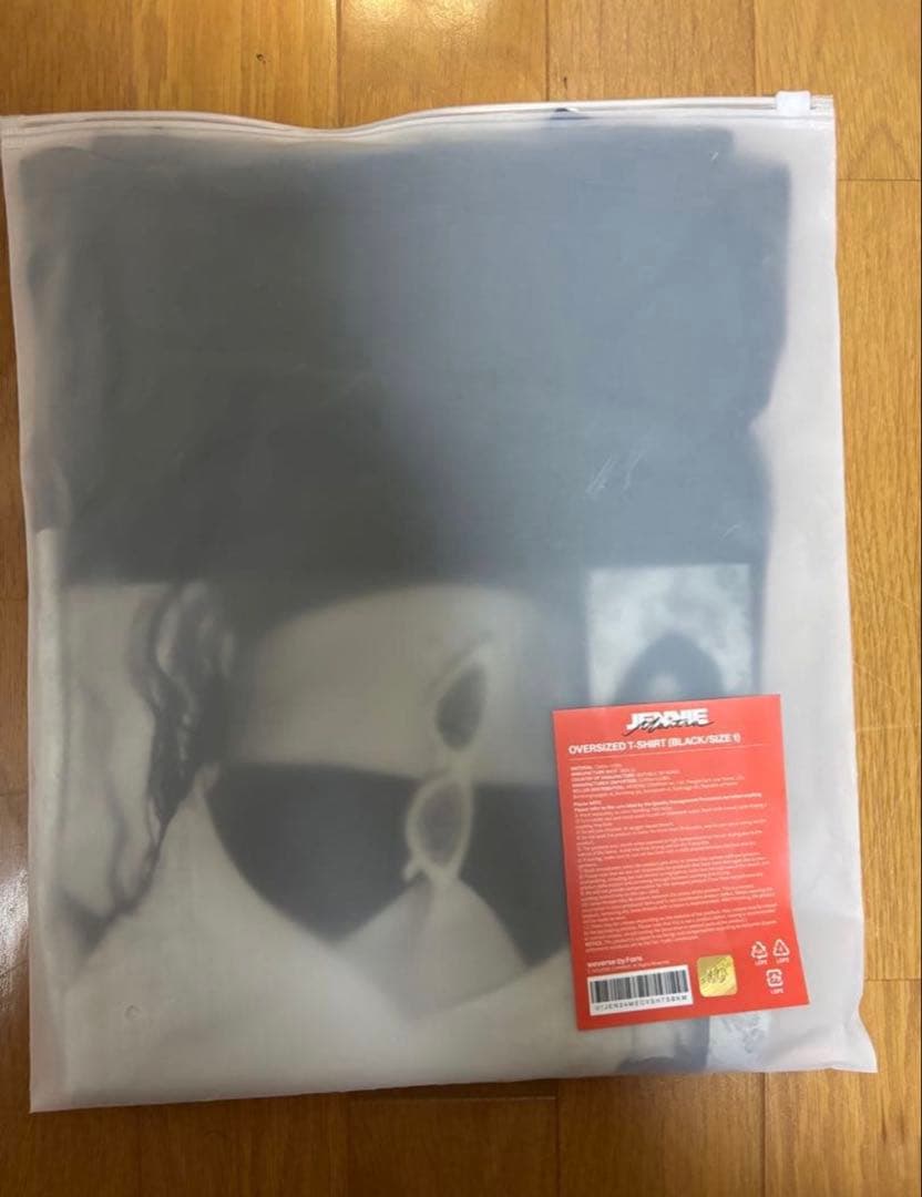 マントラ　JENNIE Oversized T-shirts Mantra