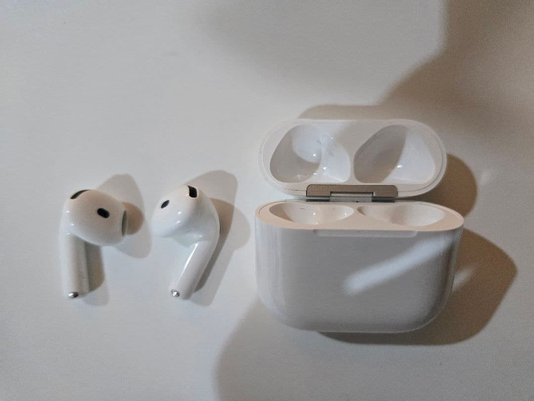AirPods4 本体 ANC ホワイト MXP93J/A