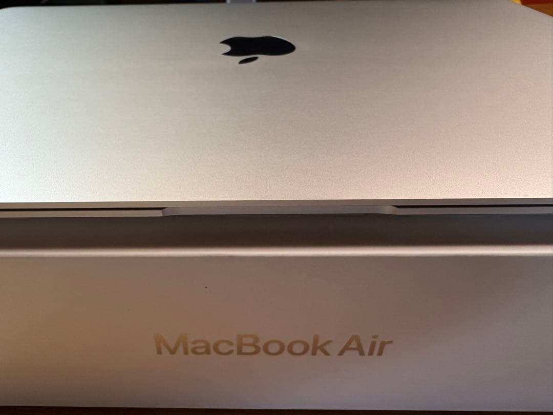 2020 M1 MacBook Air 16GB/ 512GB GPU8コア