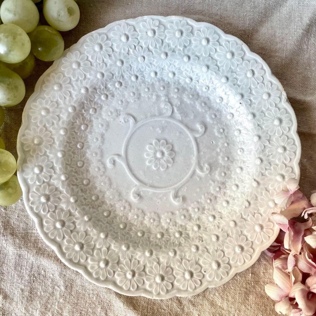 アーピ 　　　19世紀初頭マーガレットレリーフプレートフランスアンティーク