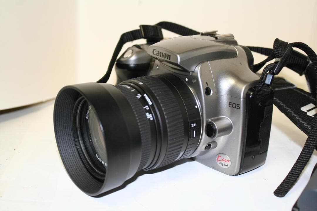 【動作確認済】キヤノン EOS Kiss デジタル+シグマ18-55㎜ （D6）