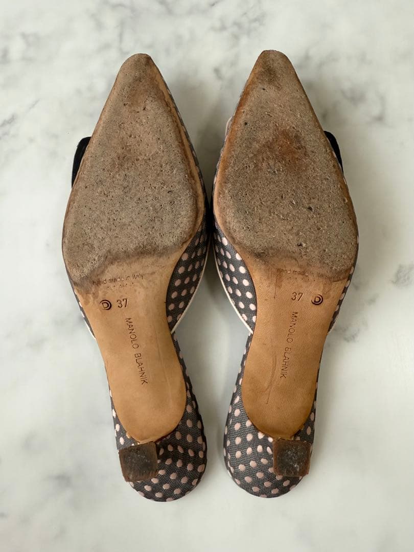 マノロブラニク メイセール ドット ミュール サンダル 37