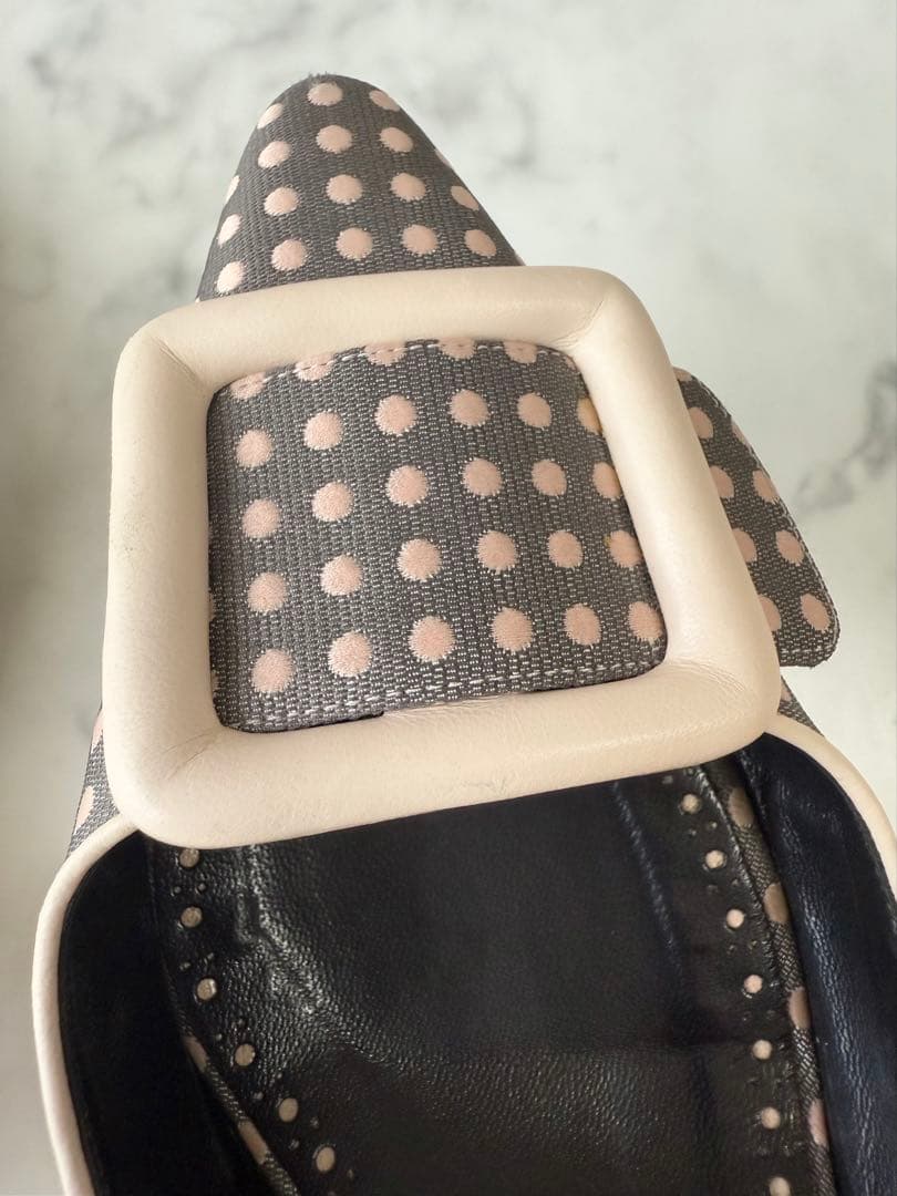 マノロブラニク メイセール ドット ミュール サンダル 37