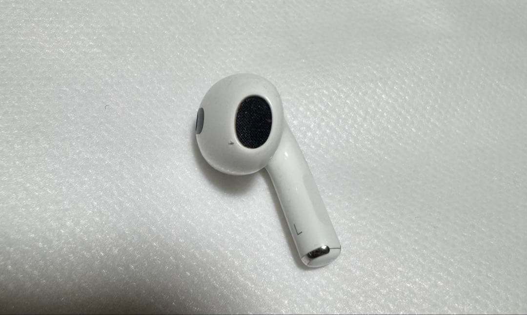 AirPods第3世代　充電ケース付き