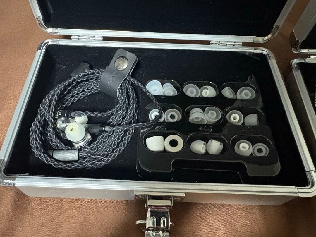 acoustune hs1677ss ガンメタ