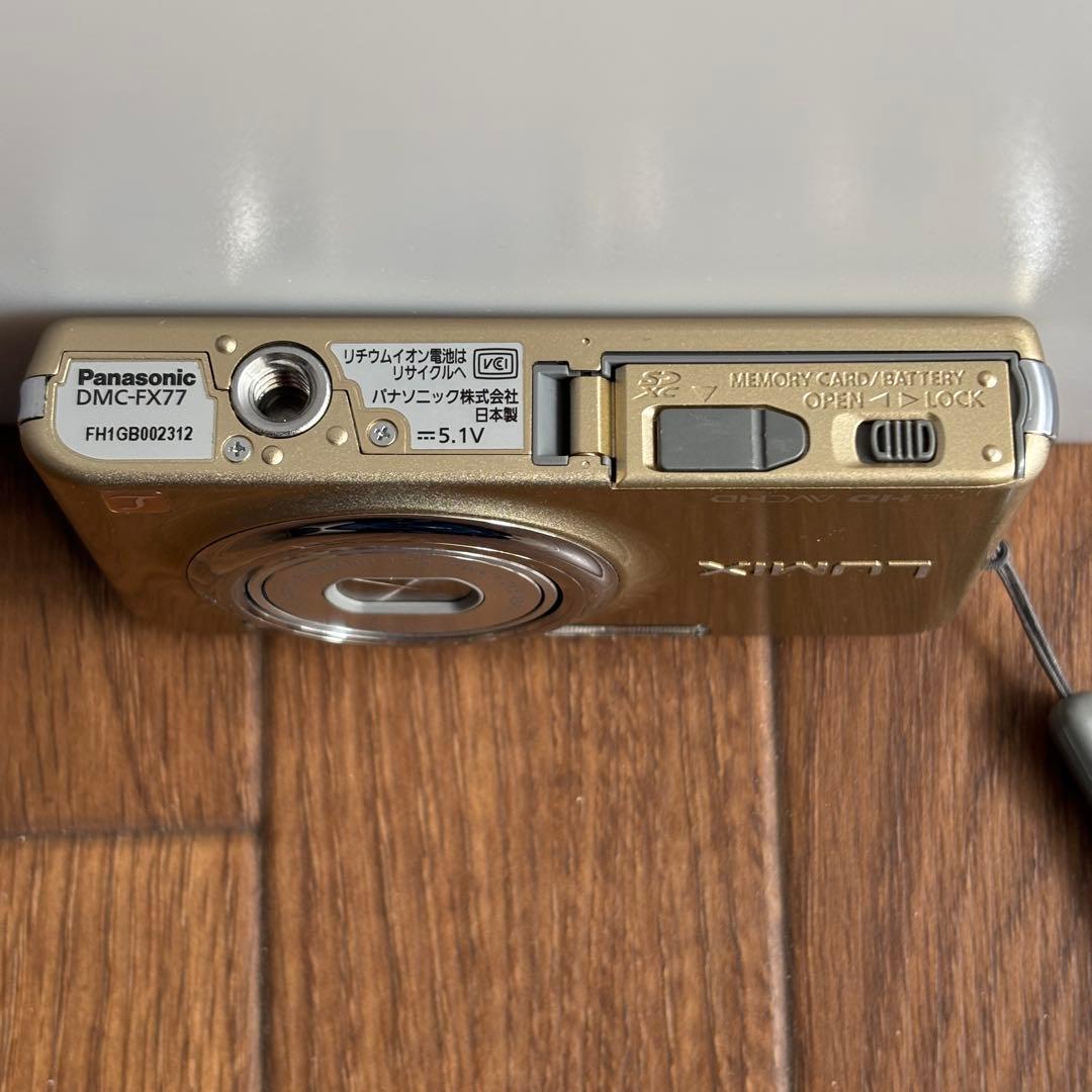 Panasonic DMC-FX77 コンパクトデジタルカメラ　デジカメ
