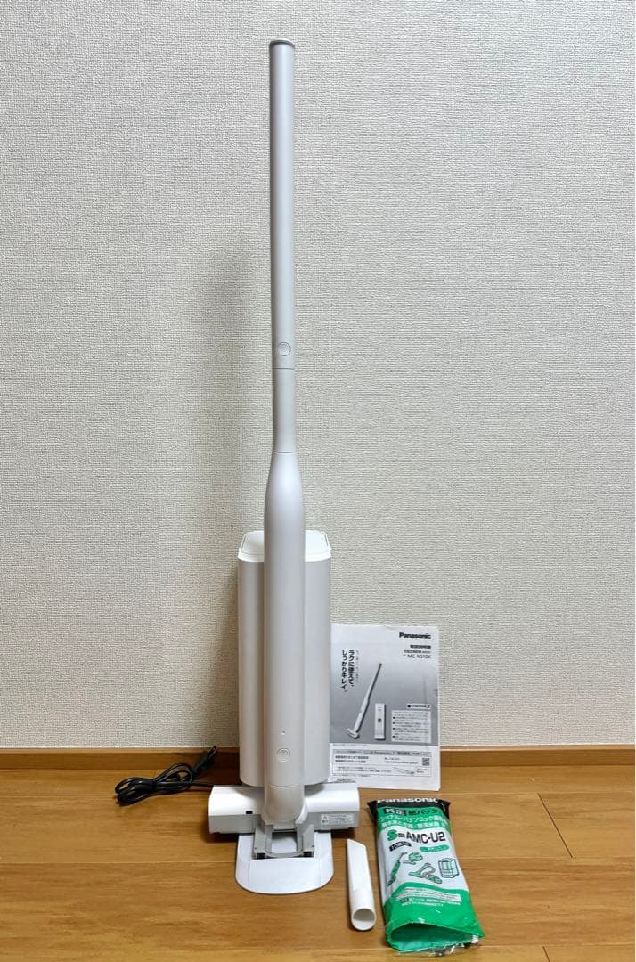 Panasonic コードレス 掃除機 MC-NS10K 23年製 動作保証