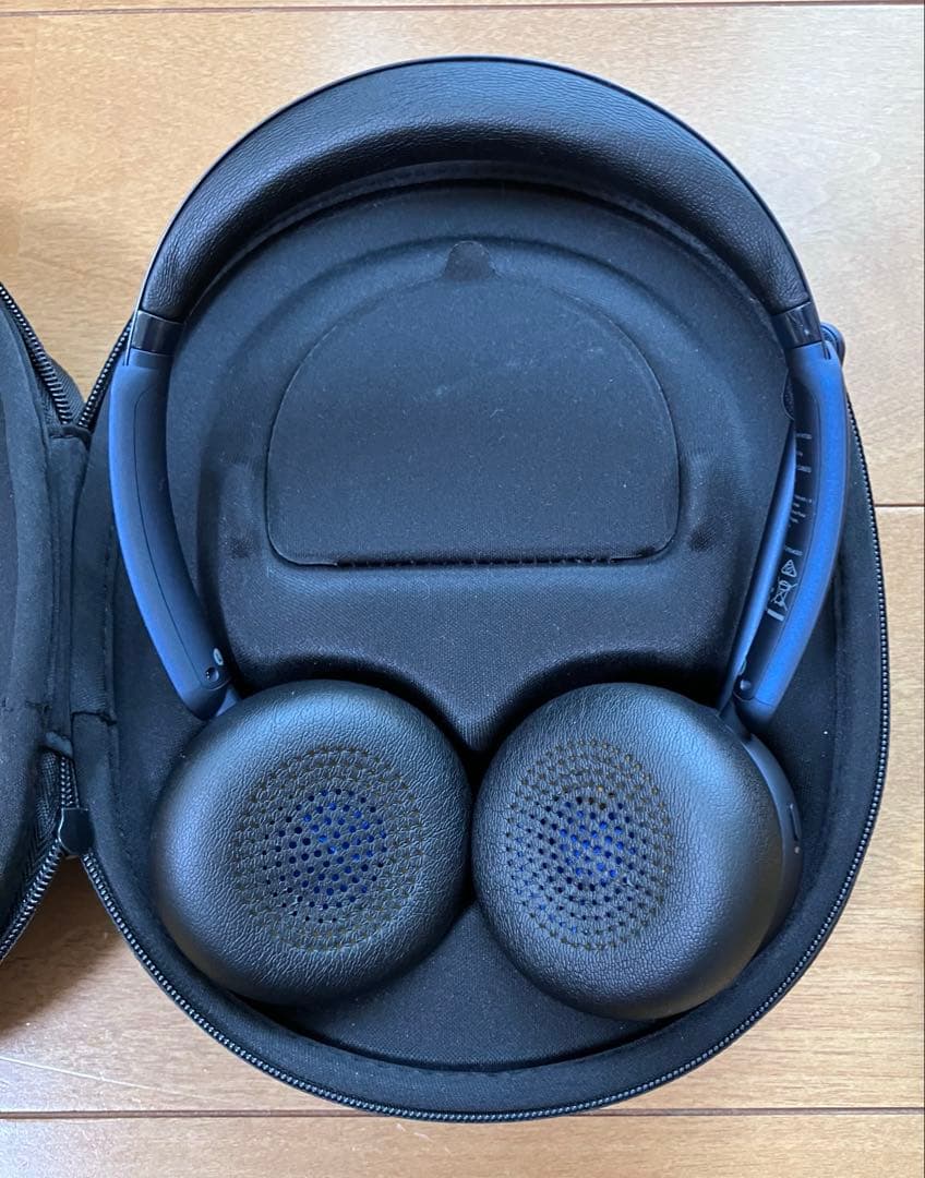 Anker PowerConf H700ワイヤレスヘッドセット 充電スタンド付属