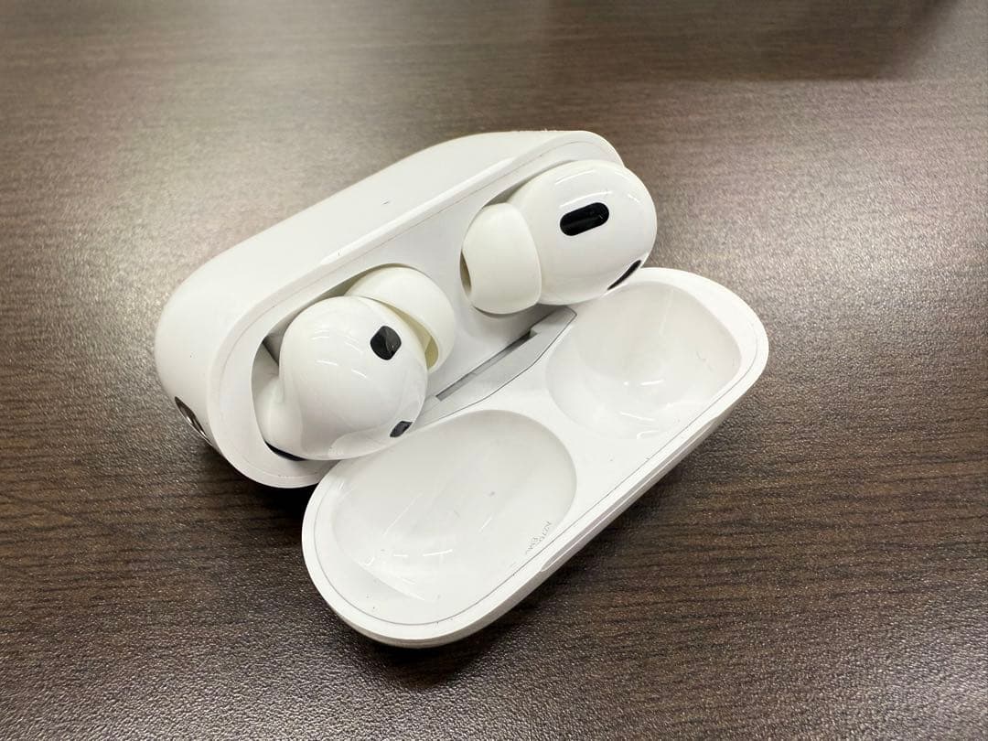 L*W様 Apple AirPods Pro （2nd generation）中