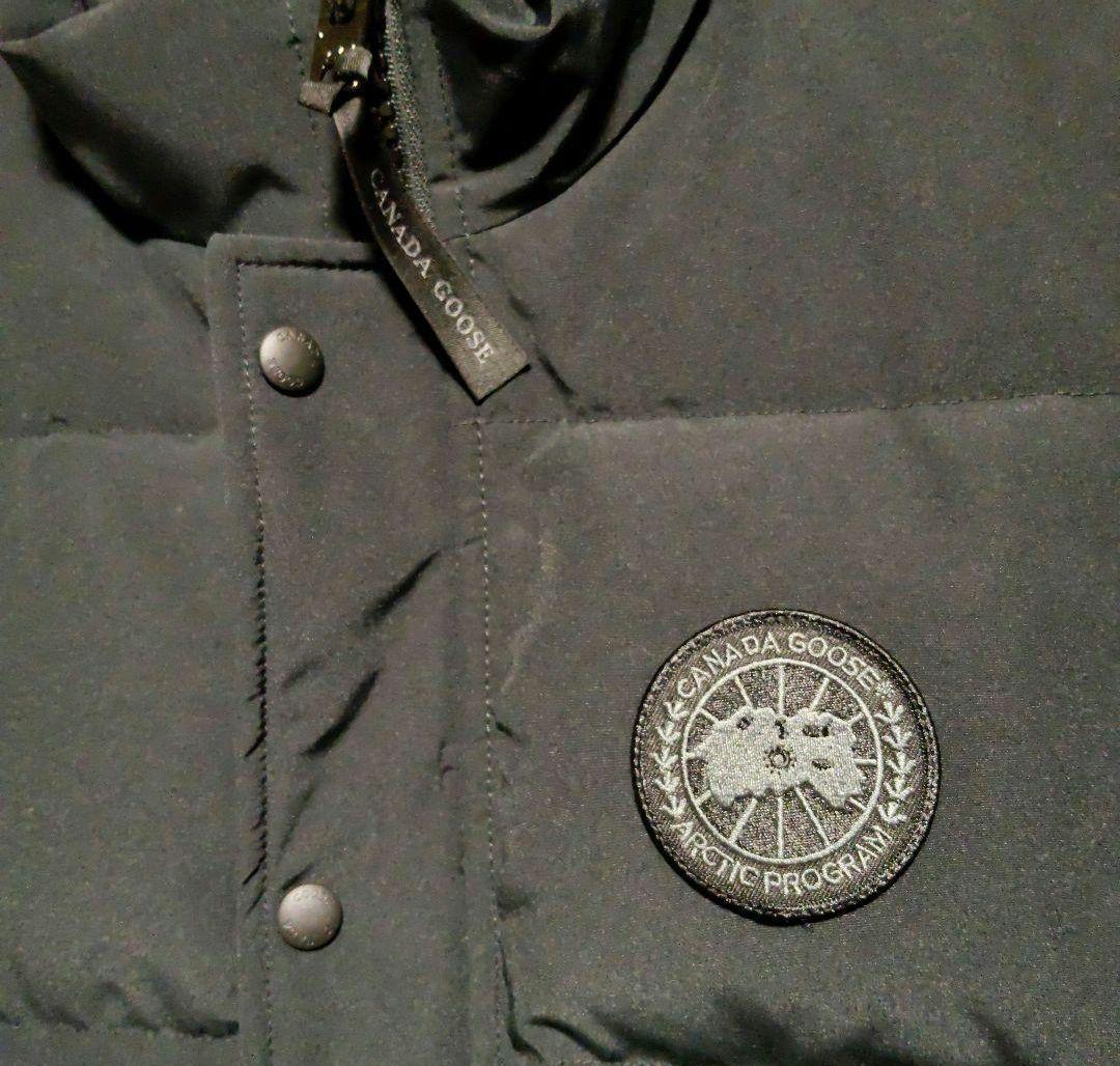 カナダグース ガーソンベスト ブラックレーベル サイズS 2081MB