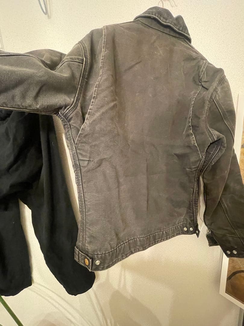 Carhartt ブラック デトロイトジャケット