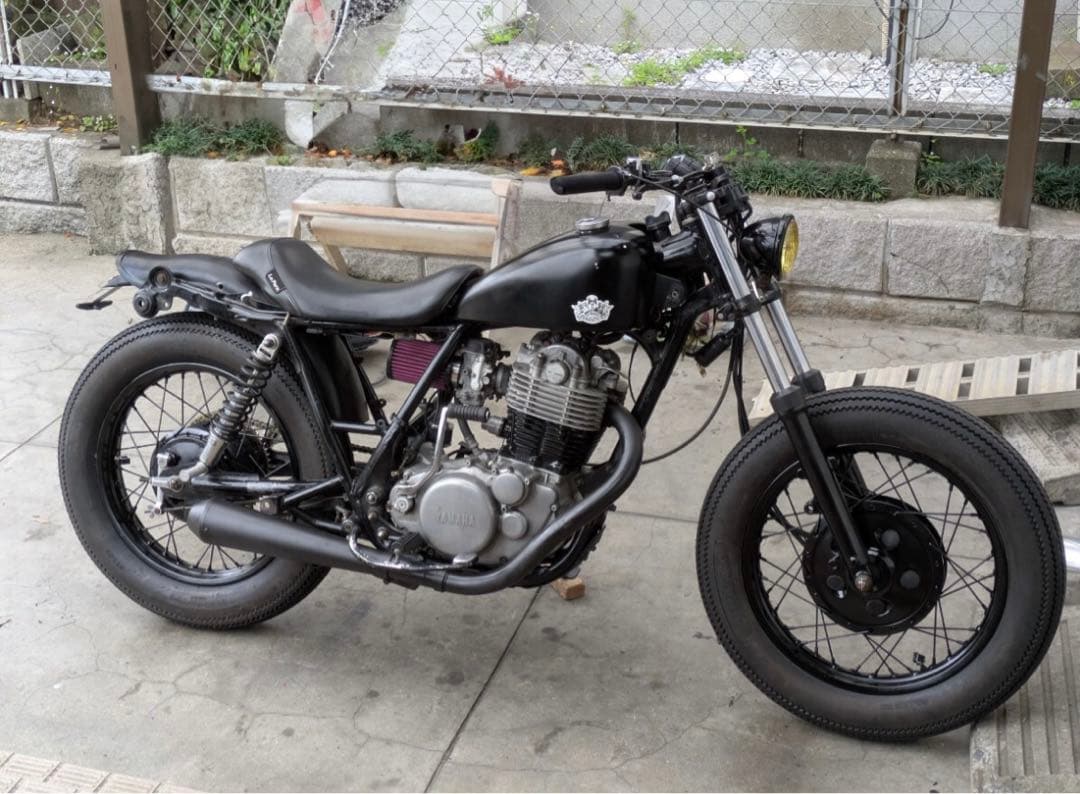 sr400 タンクスポーツタンクアルミ　モーターロック　2% ボバー　チョッパー
