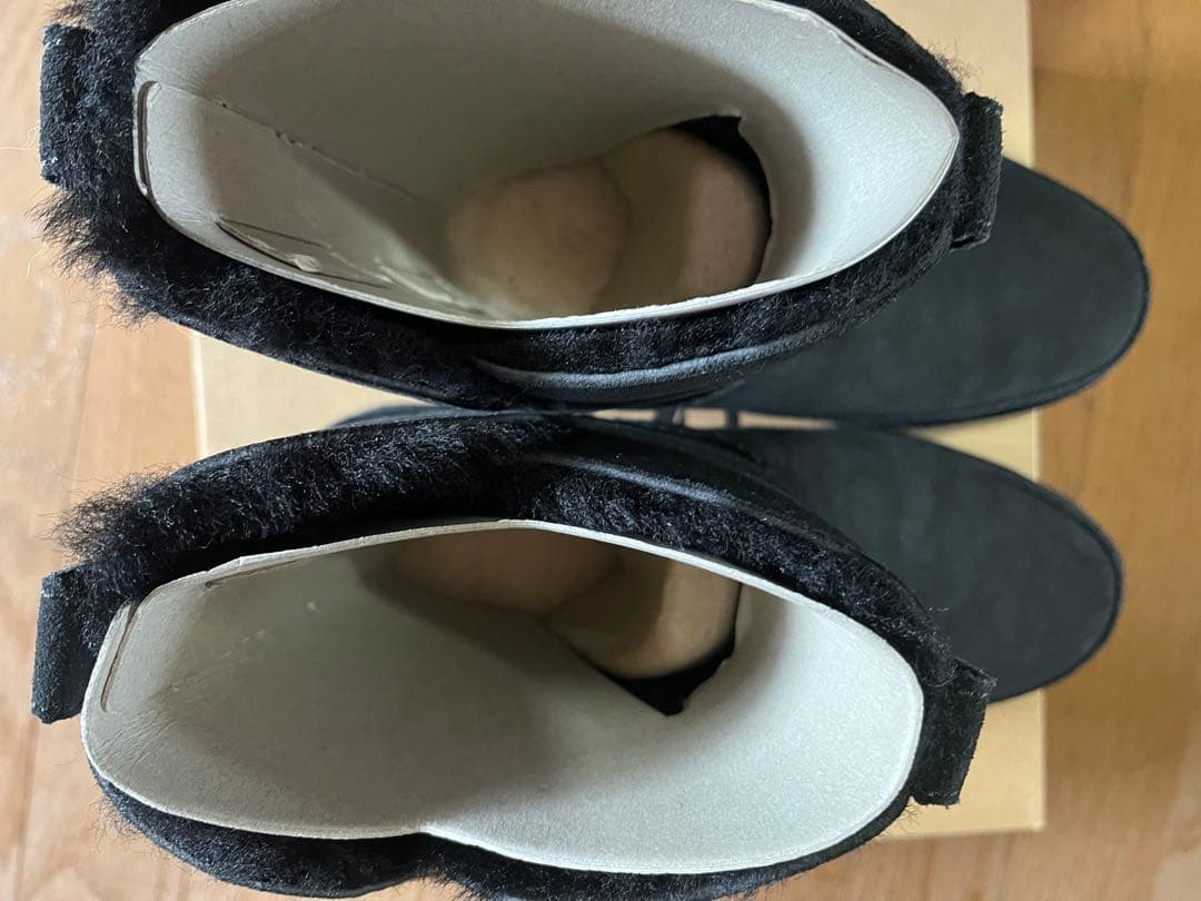 manin様　UGG ムートンスエードブーツ 新品未使用　ESTHER エスター