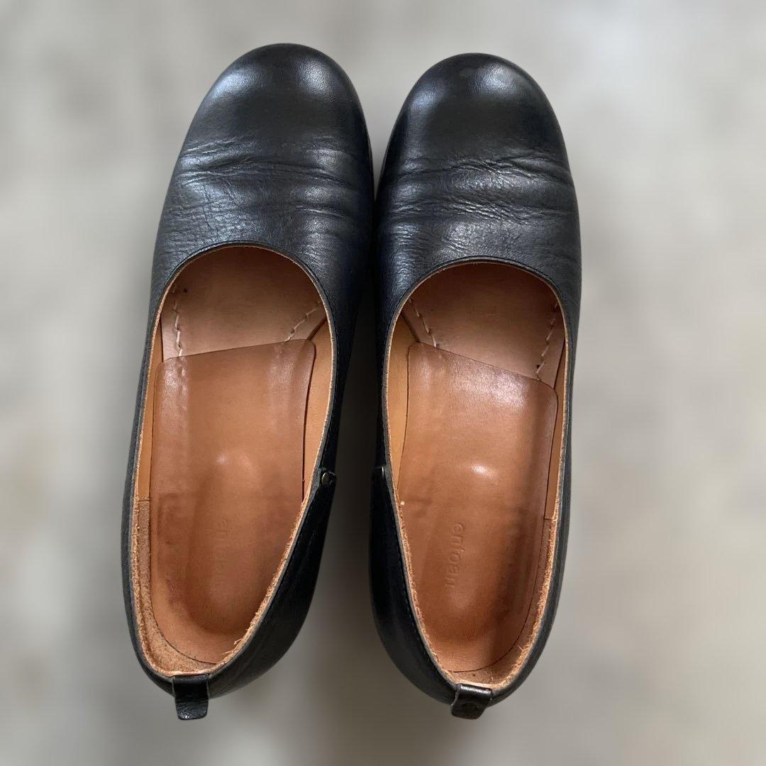 entoan ブラックレザー スリッポンシューズ