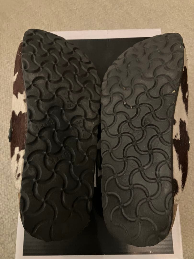 牛柄ファーサボサンダル　レア