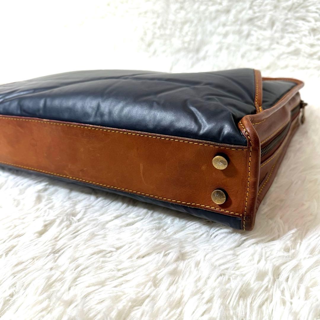 ハンティングワールド ブリーフケース バチュークロス ネイビー