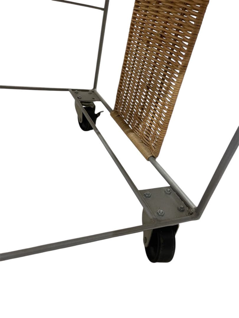 定価3万円ベルメゾン4段収納ラタンランドリーチェスト キャスター付きベージュ