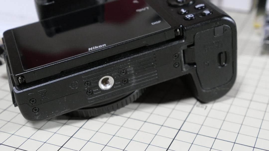 NIKONZ50・望遠レンズ DX SWM VR ED IF 18-200mm