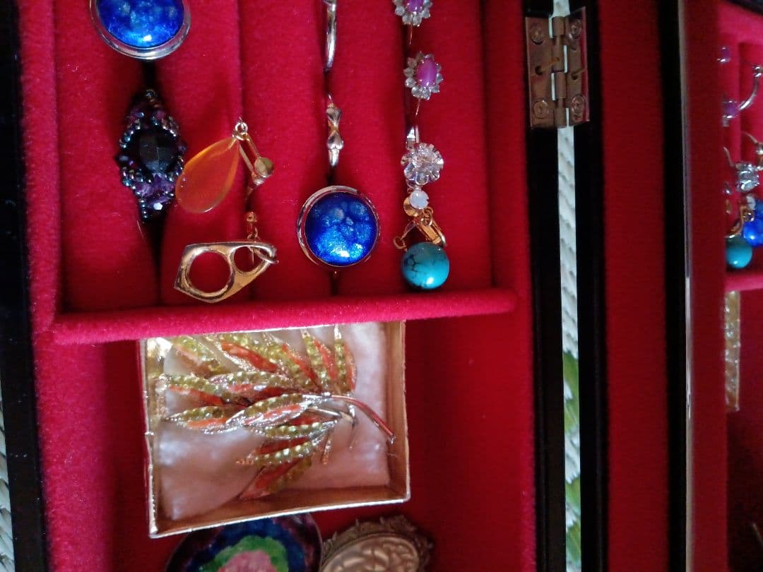 祖母の、遺品 ゴールドチェーンネックレス、ケース付き 数百種類