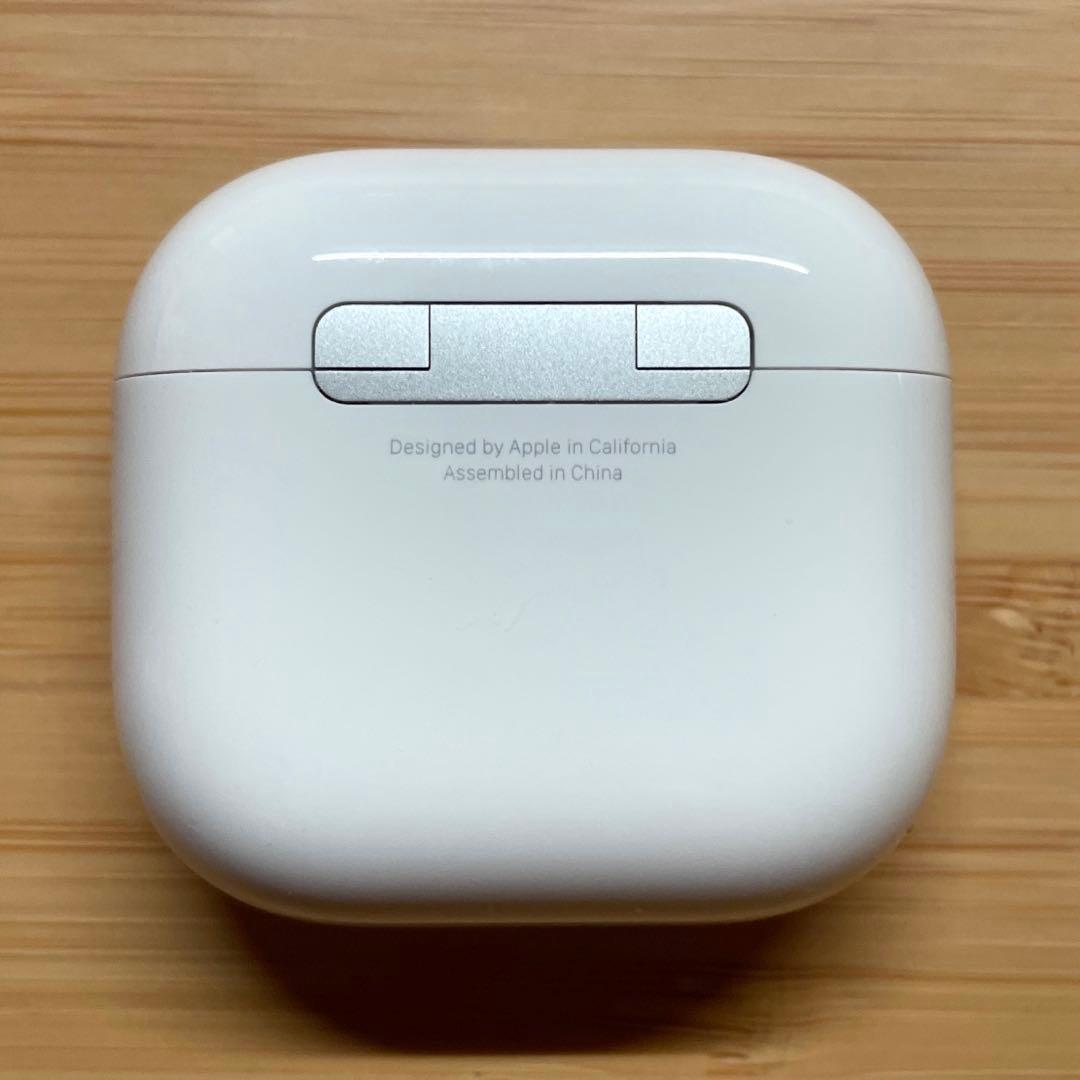 使用回数1回!国内正規店購入 Apple AirPod4 本体 ＋ クリアケース