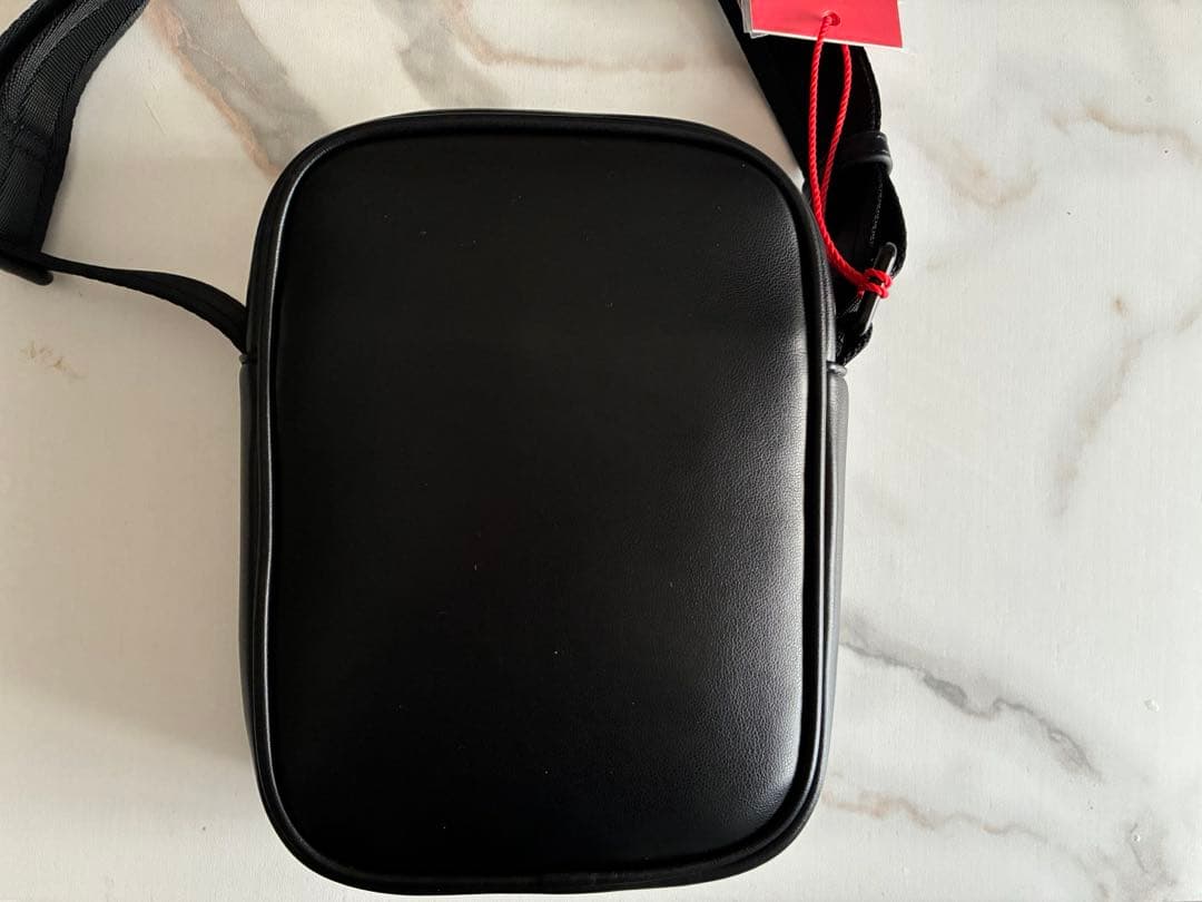 ラスト1点 新品タグ付き Diesel Holi-D ショルダーバッグ