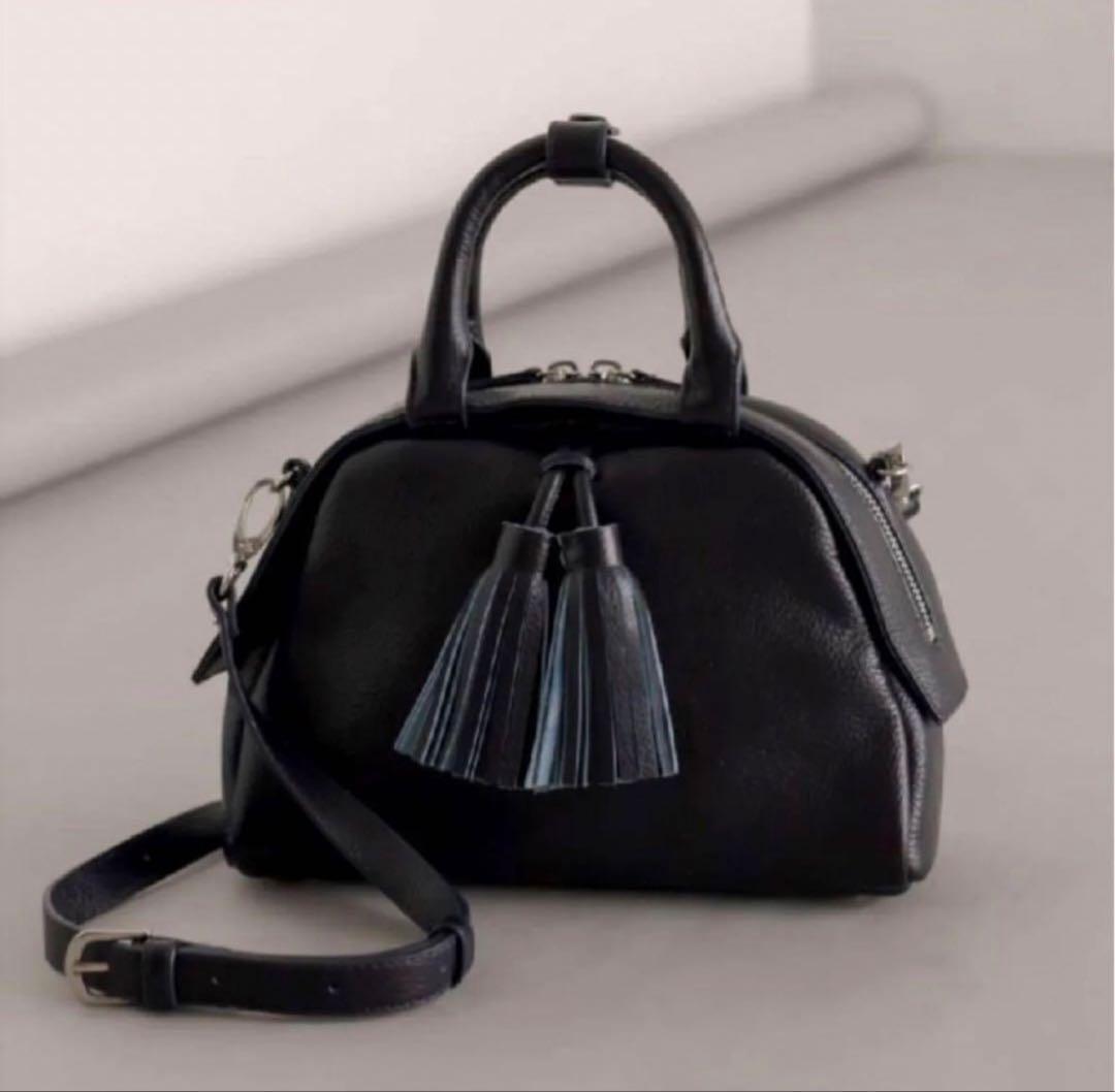 ear PAPILLONNERビッグタッセルボスト ン2wayバッグ ネイビー